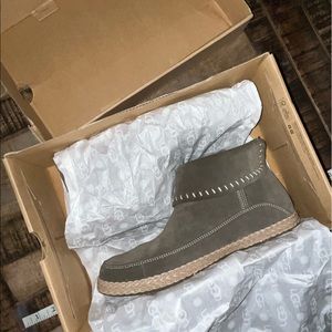 UGG | UGG Suede Varney Ankle Boot in Slate